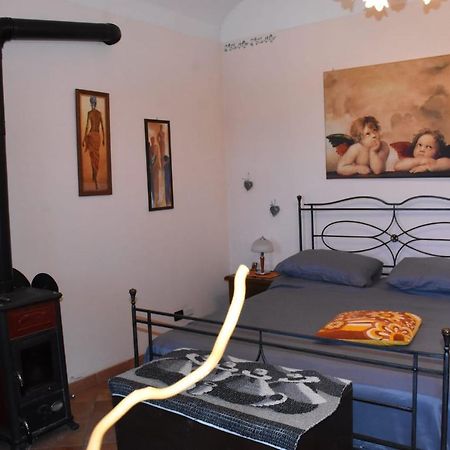 La Casa Di Enzo Bed & Breakfast Lequio Tanaro Exterior photo
