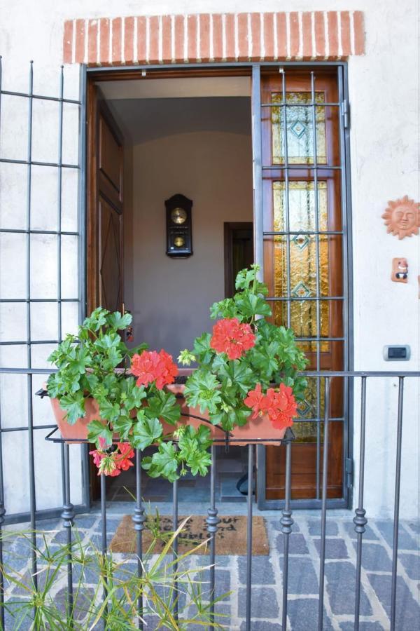 La Casa Di Enzo Bed & Breakfast Lequio Tanaro Exterior photo