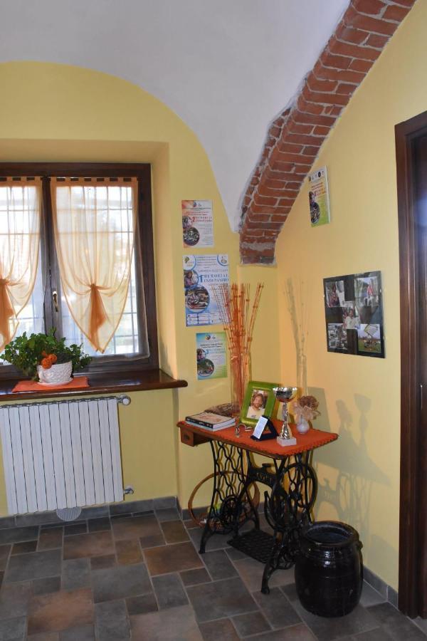 La Casa Di Enzo Bed & Breakfast Lequio Tanaro Exterior photo